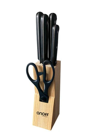 Set x 4 Cuchillos + Tijeras en Base Madera / OnOff